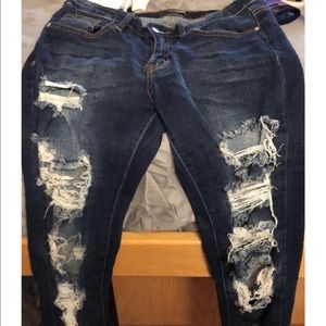 Fashionnova Ripped Skinny jeans